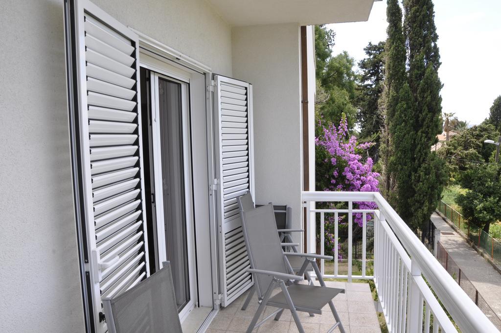 Villa Flora Kaštela Rum bild