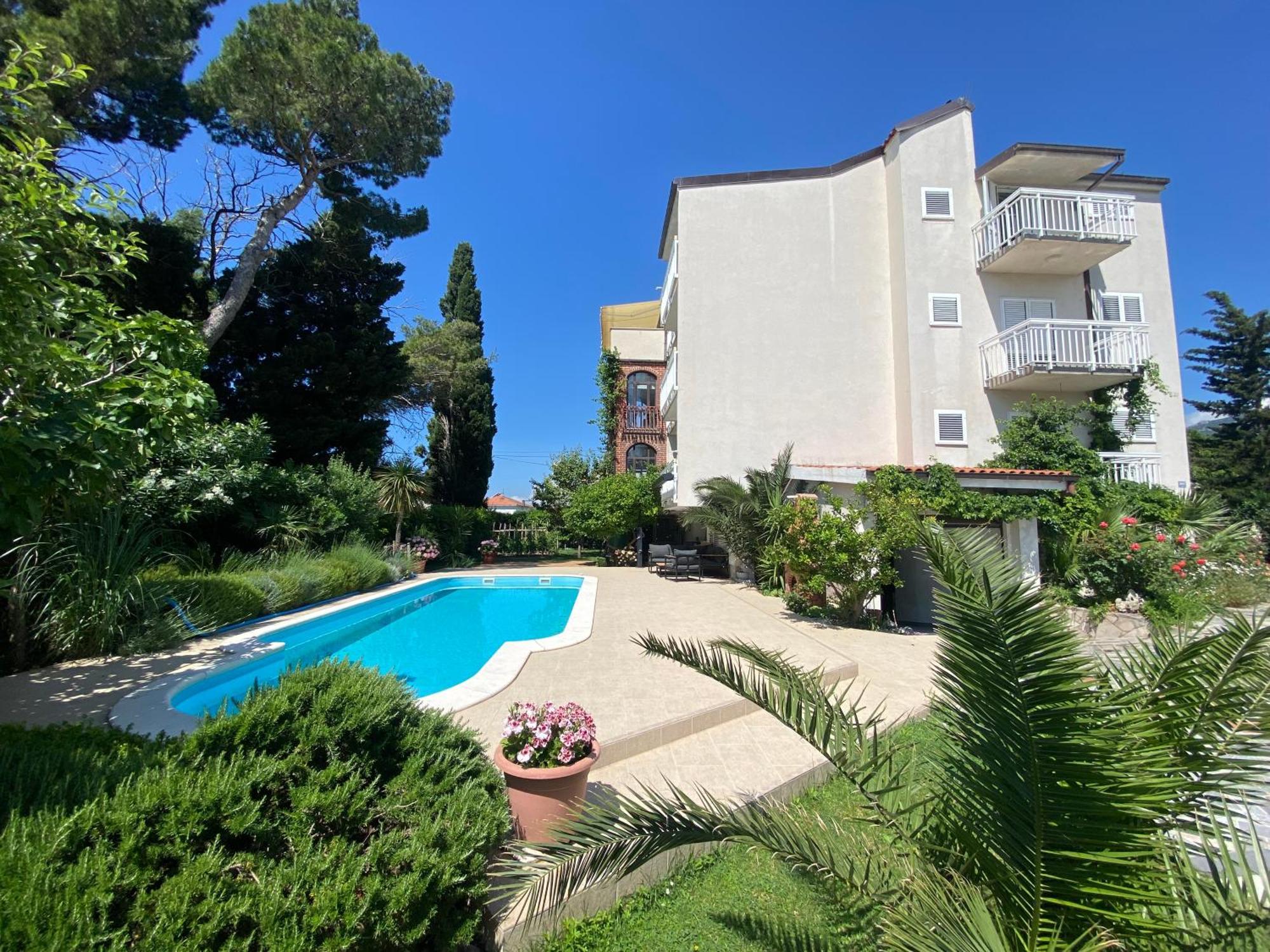 Villa Flora Kaštela Exteriör bild