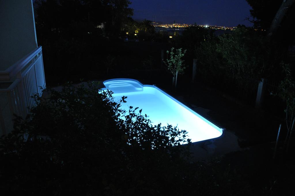Villa Flora Kaštela Exteriör bild